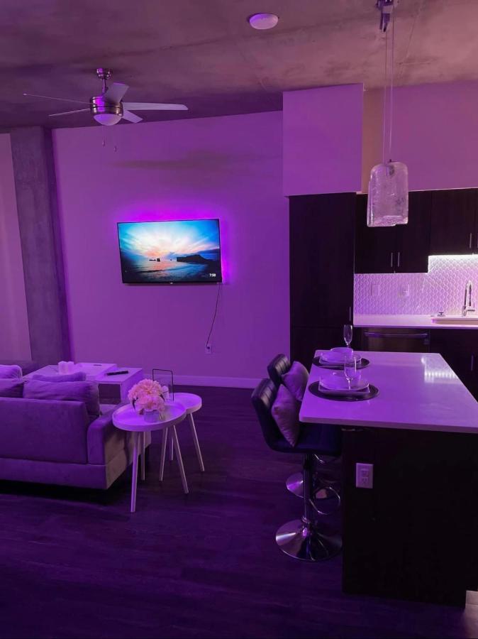 Couples Getaway Highrise Dwntown Phx Skyline Views Apartamento Phoenix Exterior foto
